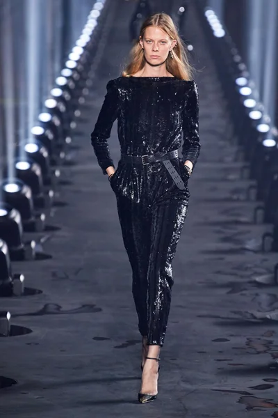 Look 69